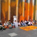 Just Stop Oil: Παρέμβαση ακτιβιστών για το κλίμα στην έδρα της TotalEnergies στο Λονδίνο