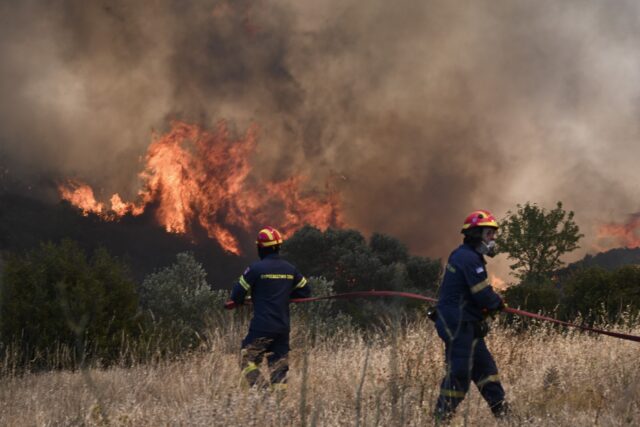 Κερατέα: Αναζωπύρωση της πυρκαγιάς