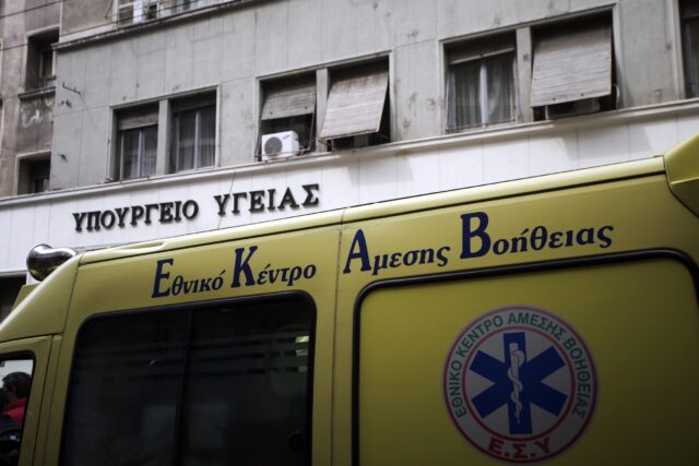 Δημοσιεύτηκε η Πράξη Νομοθετικού Περιεχομένου για την ενίσχυση του ΕΚΑΒ με στρατιώτες και πυροσβέστες