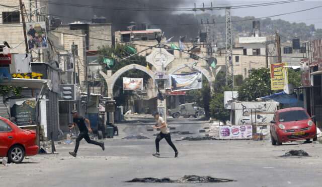 Δυτική Όχθη: Ανεβαίνει ο αριθμός των θυμάτων στη μεγαλύτερη επιδρομή των τελευταίων ετών στην Τζενίν