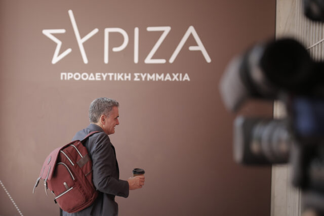 Την υποψηφιότητά του για την ηγεσία του ΣΥΡΙΖΑ ανακοίνωσε ο Ευκλείδης Τσακαλώτος