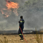 Φωτιά ξέσπασε στον Ασπρόπυργο τα ξημερώματα