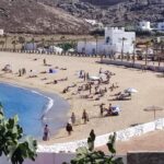 Μύκονος: Έφυγε ο φράχτης από τον Πάνορμο – Ελεύθερη η πρόσβαση στην παραλία για τους λουόμενους