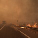 Ποιοι δρόμοι είναι οι κλειστοί λόγω της πυρκαγιάς στα Δερβενοχώρια