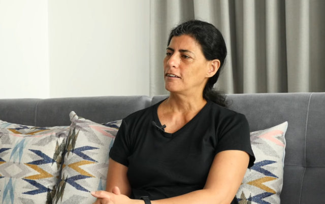 Κρατήθηκε στο αεροδρόμιο «Ελ. Βενιζέλος» και απελάθηκε ως «επικίνδυνη» η Λιβανέζα αγωνίστρια Σούχα Μπισάρα