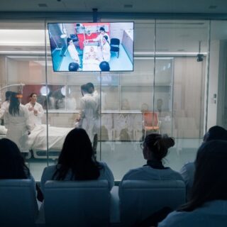 Υψηλού επιπέδου σπουδές που ανταποκρίνονται στις απαιτήσεις της σύγχρονης Ιατρικής στο Ευρωπαϊκό Πανεπιστήμιο Κύπρου.