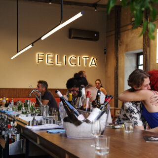 Στο Felicita, στο Ρουφ, βρίσκεται η ευτυχία