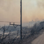 Ανεξέλεγκτη η φωτιά στη Ρόδο: 5η νύχτα αγωνίας – Χάος με χιλιάδες τουρίστες