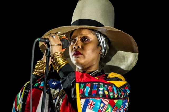 Η Erykah Badu κατηγορεί την Beyoncé ότι την αντιγράφει