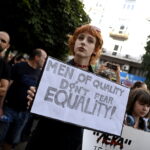 Οργή στη Βουλγαρία για απόφαση δικαστηρίου: Χαράκωσε τη 18χρονη σύντροφό του με πολλαπλές μαχαιριές και αφέθηκε ελεύθερος