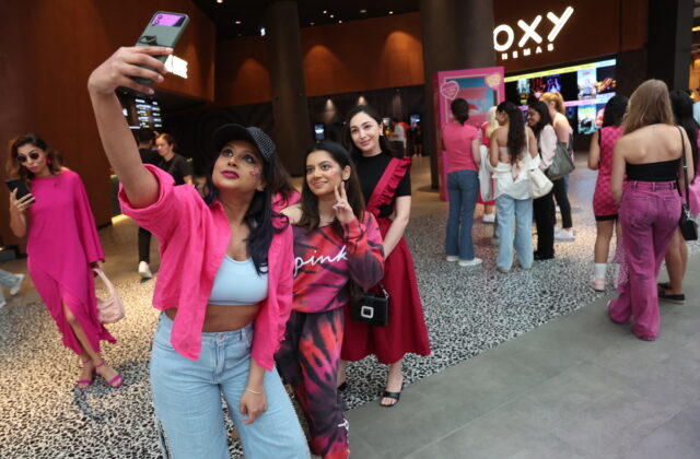 «Έσπασε» τα ταμεία η «Barbie» – Έγινε η πρώτη ταινία σε εισπράξεις στην ιστορία της Warner Bros