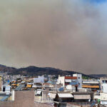 Συνεχείς εκρήξεις από τη φωτιά στον Ασπρόπυργο