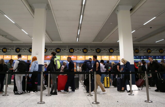 Βρετανία – Ακυρώσεις πτήσεων: 100 εκατ. στερλίνες το κόστος για τις αεροπορικές εταιρείες