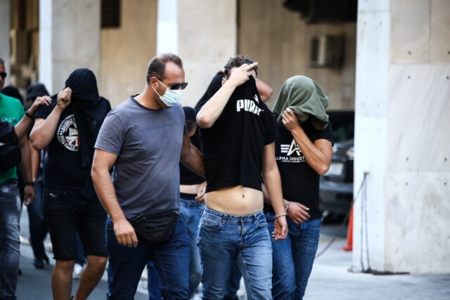 Δικηγόρος οικογένειας Μιχάλη Κατσουρή: Δεν γνωρίζουμε αν ο δράστης είναι μεταξύ των συλληφθέντων – Υπάρχει αποδεικτικό υλικό για τον εντοπισμό του