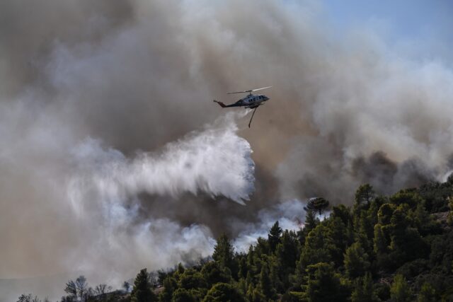 Πυρκαγιά στον Πρόδρομο Βοιωτίας – Μήνυμα από το 112 στους κατοίκους