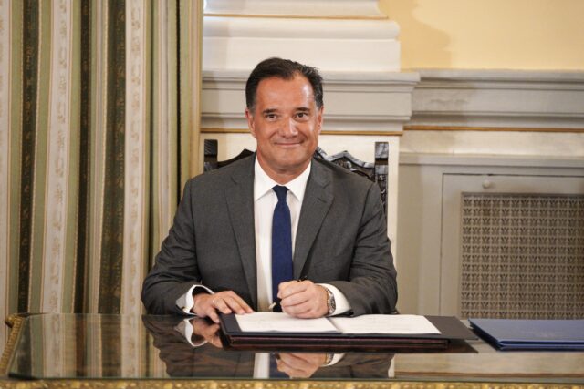 Άδωνις Γεωργιάδης: 16ωρη εργασία σε δυο εργοδότες και απόλυση χωρίς αποζημίωση για «δόκιμους εργαζόμενους» [ΒΙΝΤΕΟ]