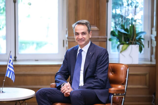 Περιοδεία του Κυριάκου Μητσοτάκη σε Βύρωνα και Κόρινθο