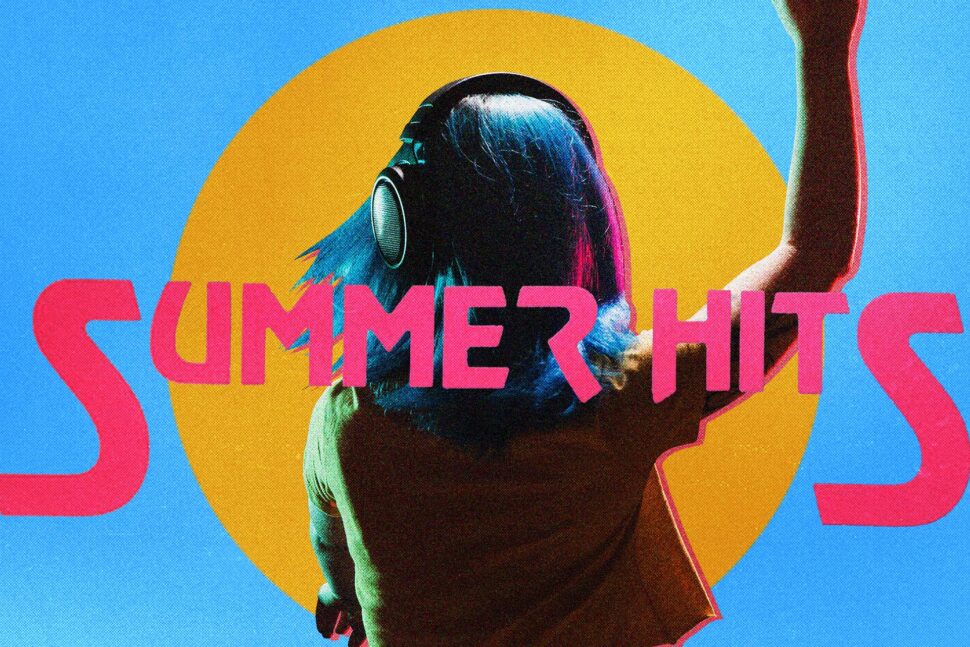 Τα τραγούδια του καλοκαιριού που έγιναν πιο γραφικά από το ηλιοβασίλεμα της Σαντορίνης. Όσο και αν έχεις βαρεθεί να τα ακούς, θα τα ακούσεις.