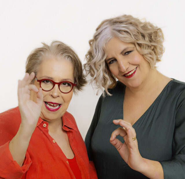 «Σ’ ένα κύμα του Νότου»: H Δήμητρα Γαλάνη και η Μάρθα Φριντζήλα στο Δημοτικό Θέατρο Λυκαβηττού