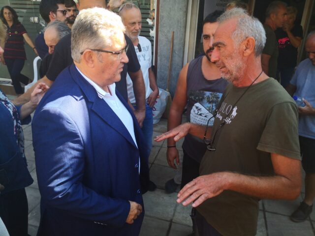 «Η περιοχή της Θεσσαλίας και όλη η χώρα, είναι αθωράκιστη», τόνισε από τον Παλαμά ο Δημήτρης Κουτσούμπας