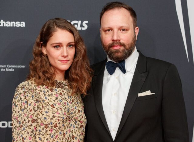 Η Ariane Labed στο Φεστιβάλ της Βενετίας γράφει στο σώμα της: «Όχι άλλες τιμές για τους κακοποιητές» σκηνοθέτες