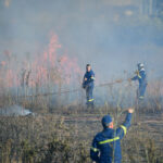 Πυρκαγιά σε χαμηλή βλάστηση στον Ασπρόπυργο