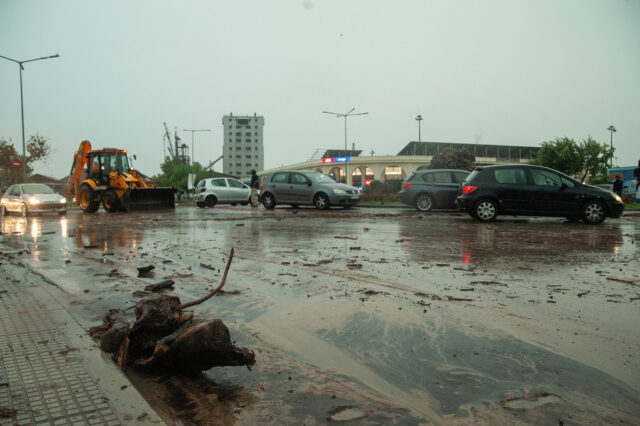 Κακοκαιρία Daniel: Απαγόρευση κυκλοφορίας σε Καρδίτσα και Φάρσαλα – Πώς θα κινηθεί το μέτωπο