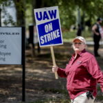 ΗΠΑ: Η απεργία των εργαζομένων στις αυτοκινητοβιομηχανίες επεκτάθηκε στο μεγαλύτερο εργοστάσιο της Ford