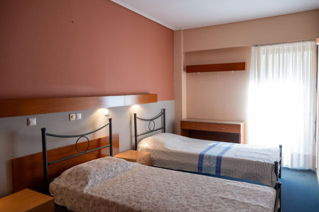 Δήμος Αθηναίων: Σε νέο χώρο ο Ξενώνας Φιλοξενίας Γυναικών θυμάτων βίας και των παιδιών τους