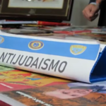 Αργεντινή: Κατασχέθηκαν πάνω από 200 βιβλία και σύμβολα ναζιστικής προπαγάνδας [ΒΙΝΤΕΟ]