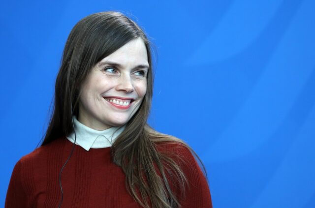 Ισλανδία: Οι γυναίκες πραγματοποιούν 24ωρη απεργία κατά του έμφυλου μισθολογικού χάσματος