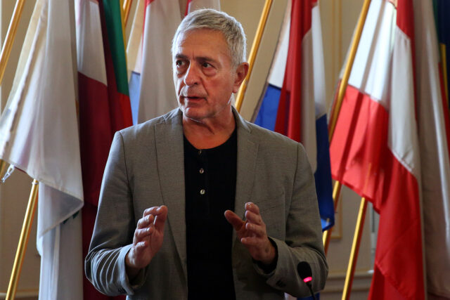 Εκτός ευρωομάδας του ΣΥΡΙΖΑ ο Στέλιος Κούλογλου