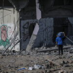 Μπάιντεν και Σίσι συμφώνησαν για διέλευση 20 φορτηγών ανθρωπιστικής βοήθειας στη Γάζα από την Αίγυπτο