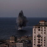 Ο ισραηλινός στρατός έριξε φυλλάδια προειδοποιώντας τους κατοίκους της Γάζας να απομακρυνθούν «αμέσως» προς τον νότο