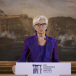 Η ΕΚΤ «παγώνει» τα επιτόκια μετά από 10 διαδοχικές αυξήσεις