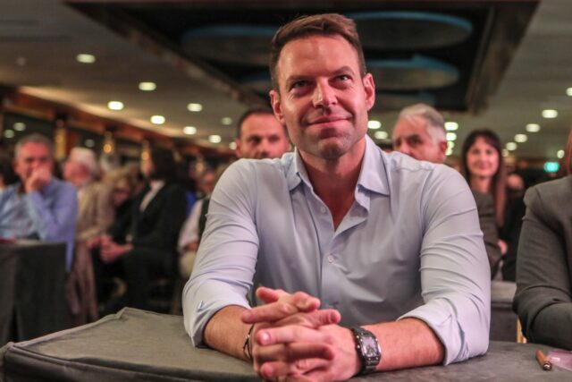 ΣΥΡΙΖΑ: Να παραδώσουν τις έδρες τους Τσακαλώτος και Πέρκα ζήτησε ο Κασσελάκης