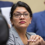 ΗΠΑ: Η Βουλή των Αντιπροσώπων λογοκρίνει την παλαιστινιακής καταγωγής βουλεύτρια Ρασίντα Τλάιμπ