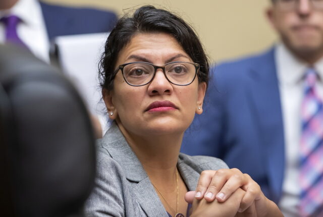 ΗΠΑ: Η Βουλή των Αντιπροσώπων λογοκρίνει την παλαιστινιακής καταγωγής βουλεύτρια Ρασίντα Τλάιμπ