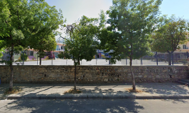 Έπεσαν σοβάδες στο 21ο Δημοτικό Βόλου