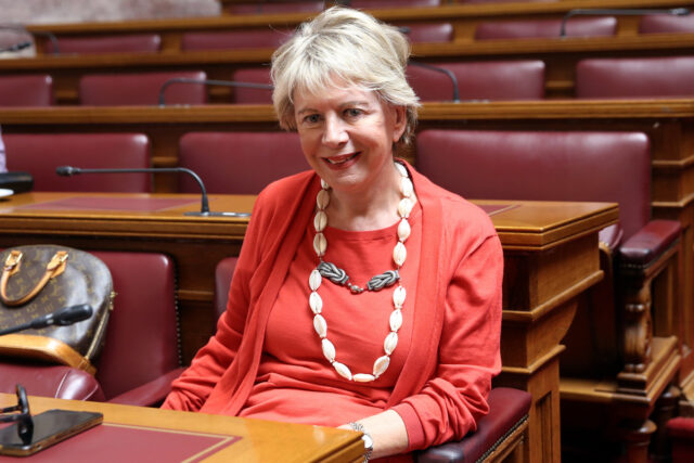 ΕΣΗΕΑ: Προσβλητική η ανάρτηση της Έλενας Ακρίτα