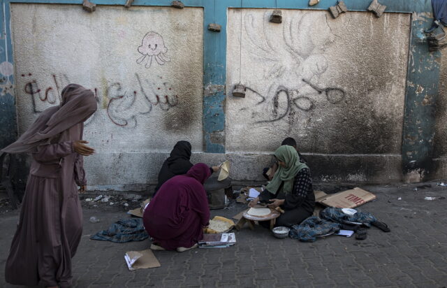 Άμεσος κίνδυνος λιμού για τους 2,4 εκατ. κατοίκους της Γάζας