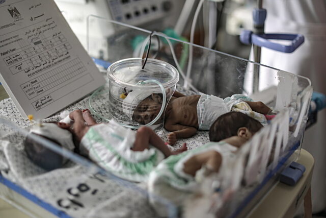 Γάζα-Πρόωρα βρέφη: «Ήταν σε τρομακτική κατάσταση όταν έφθασαν εδώ»