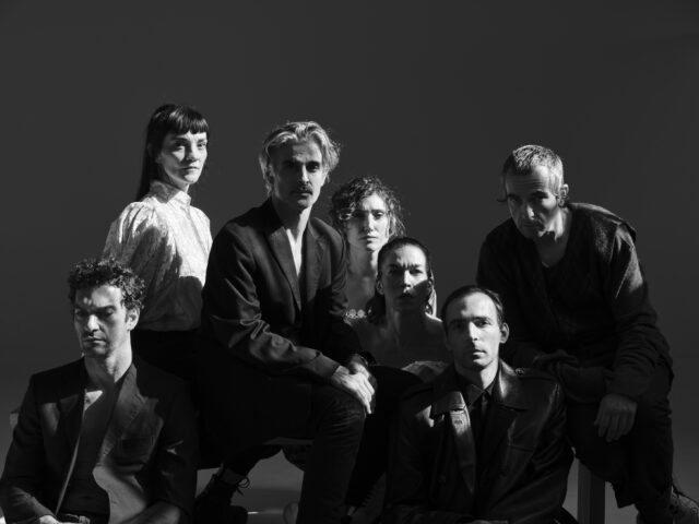 Η «Καρδιά του Σκύλου» της Έφης Μπίρμπα και του Άρη Σερβετάλη επιστρέφει στο Θέατρο Κιβωτός