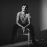 “Gimme A Hand”: Ο Moa Bones παρουσιάζει το νέο του άλμπουμ στη σκηνή του Arch Live Stage