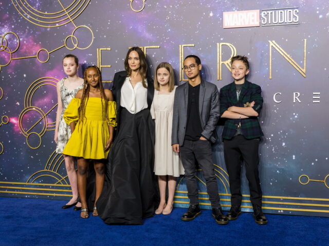 Η κόρη του Μπραντ Πιτ και της Αντζελίνα Τζολί έγινε μέλος ιστορικής αδελφότητας