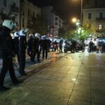 Εισαγγελική παρέμβαση για τον άγριο ξυλοδαρμό διαδηλωτή από αστυνομικούς στην Βικτώρια