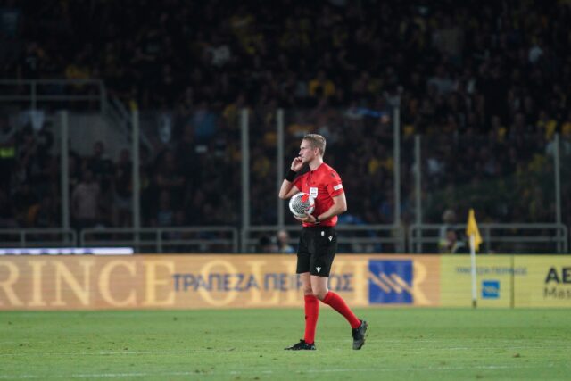 Super League: Τέλος οι ξένοι διαιτητές με εντολή της UEFA