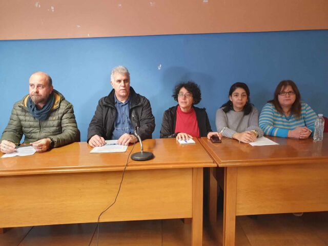 Ανυποχώρητη η Ομοσπονδία Γονέων ενάντια στις συγχωνεύσεις σχολείων