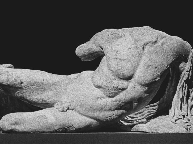 «Τώρα στην Αγγλία, πάρα πολλοί καθηγητές και απλοί πολίτες θέλουν τα μάρμαρα να γυρίσουν στην Αθήνα»