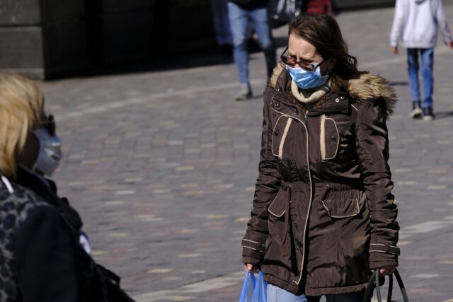 Τι γνωρίζουμε για τη νέα υποπαραλλαγή του κορωνοϊού JN.1